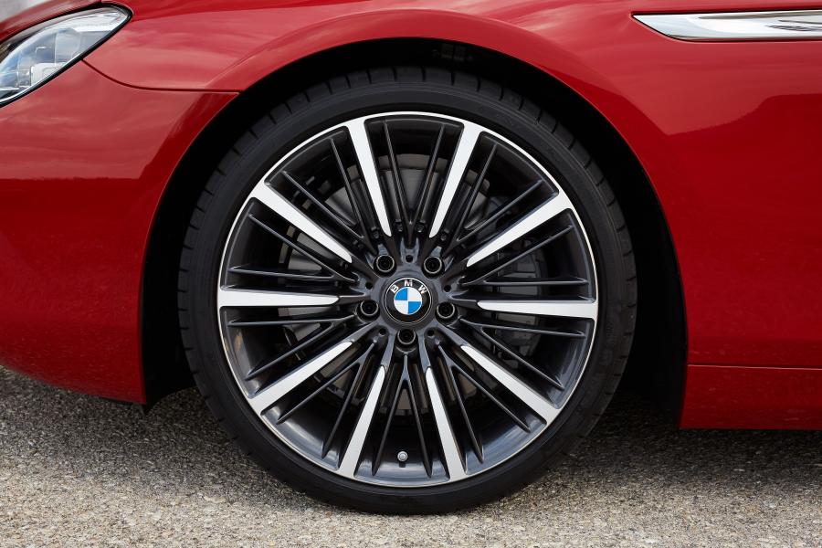  BMW 650i Convertible 2015 года  (фото 8 из 49)
